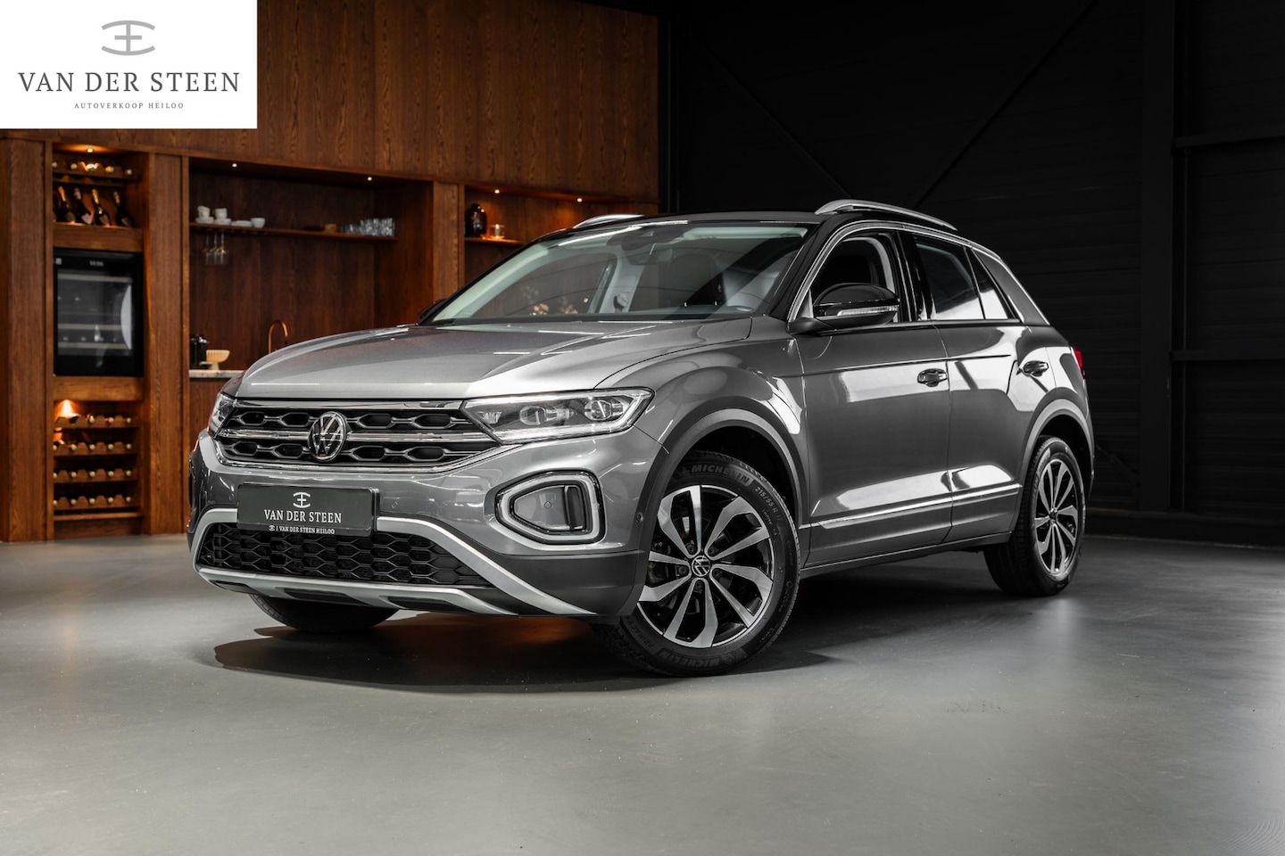 Volkswagen T-Roc - 1.5 TSI Life Afn. Trekhaak | Camera - AutoWereld.nl