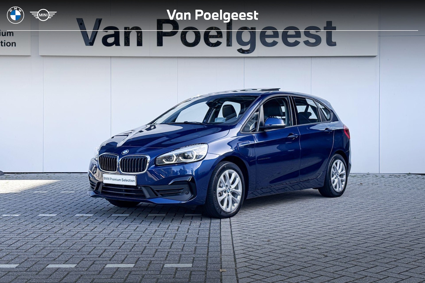 BMW 2-serie Active Tourer - 225xe | Panoramadak | Achteruitrijcamera | High Executive | - AutoWereld.nl