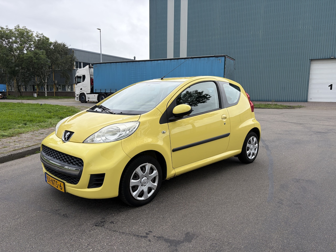 Peugeot 107 - 1.0-12V XS 68 PK. Zuinige en zeer goed rijdende auto !!! - AutoWereld.nl