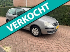 Volkswagen Polo - 1.4-16V Trendline