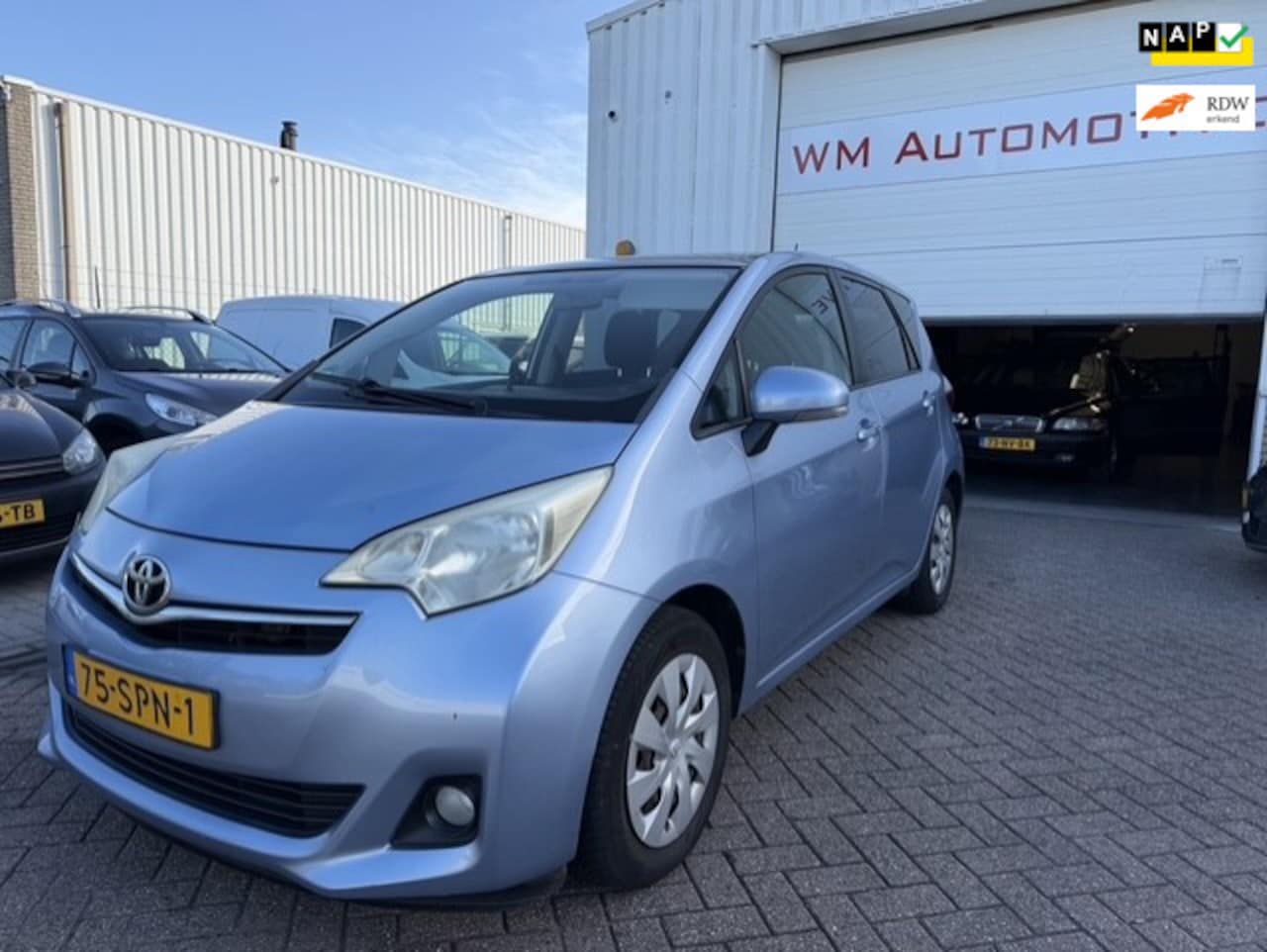 Toyota Verso S - 1.3 VVT-i PANARAMADAK NAVI AIRCO - AutoWereld.nl