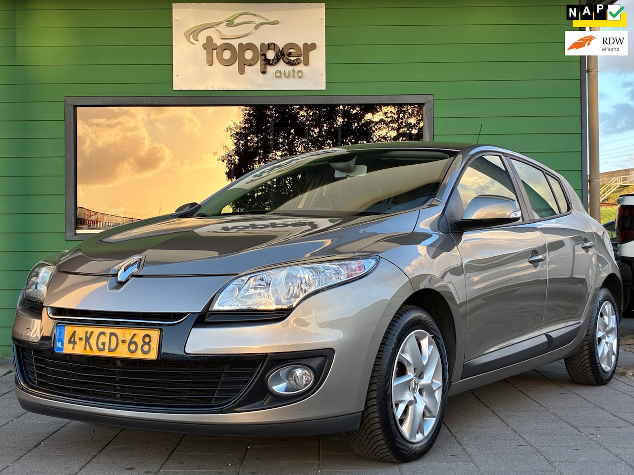 Renault Mégane - 1.2 TCe Expression|D-Ketting v.v.|Navigatie|CruiseControl|Climatronic|NAP|PDC|Nieuwe APK| - AutoWereld.nl