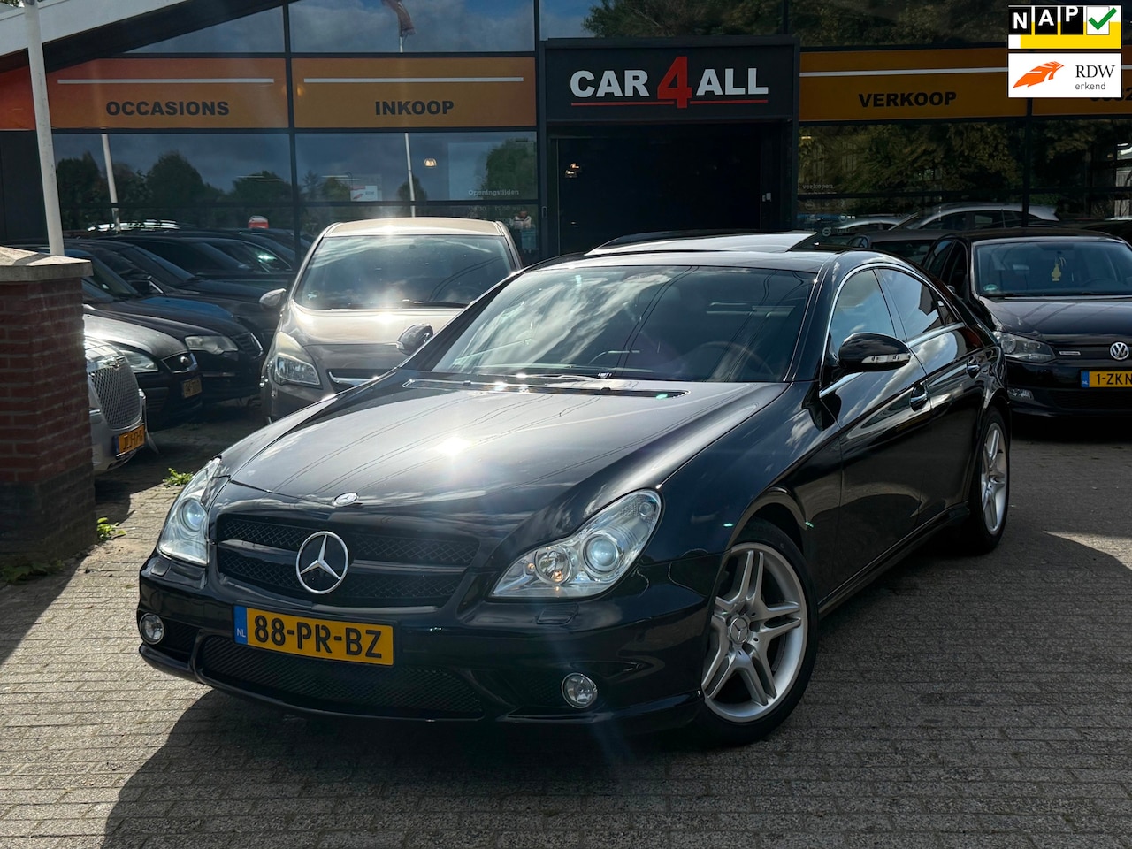 Mercedes-Benz CLS-klasse - 500 LUCHTVERING/SCHUIFDAK/AMG/APK 20-06-2027 - AutoWereld.nl