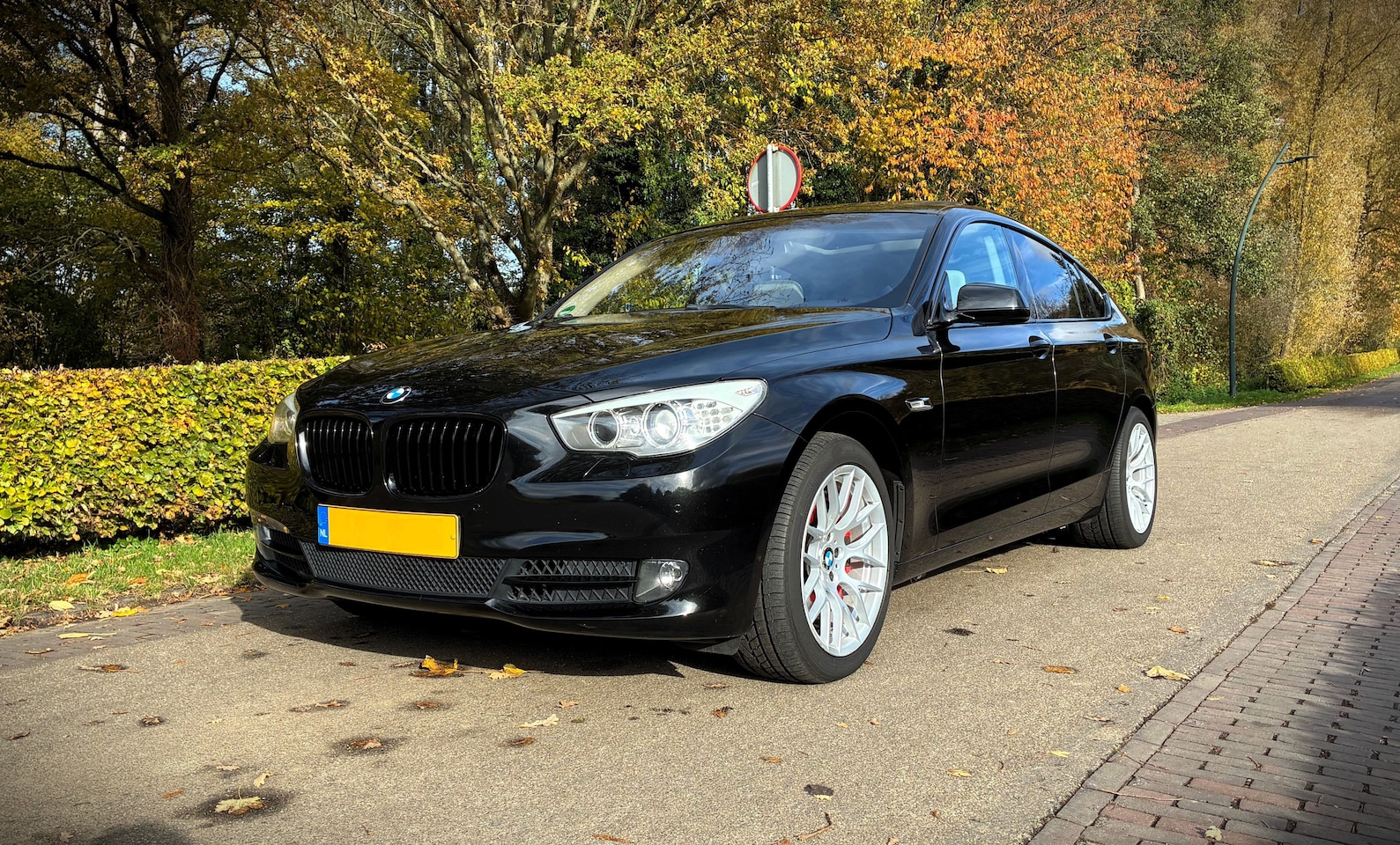 BMW 5-serie Gran Turismo - 535i High Executive BMW 535i GT High Executive | N55 306 PK | MOTOR GEREVISEERD | PANO | 19" - AutoWereld.nl