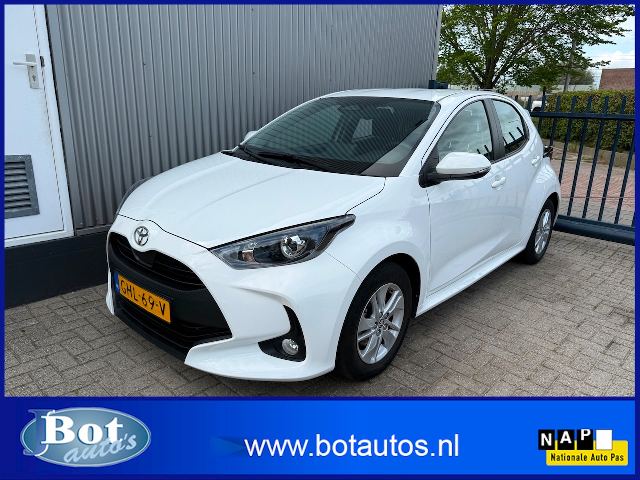 Toyota Yaris - 1.5 Hybrid 115 Active - AutoWereld.nl