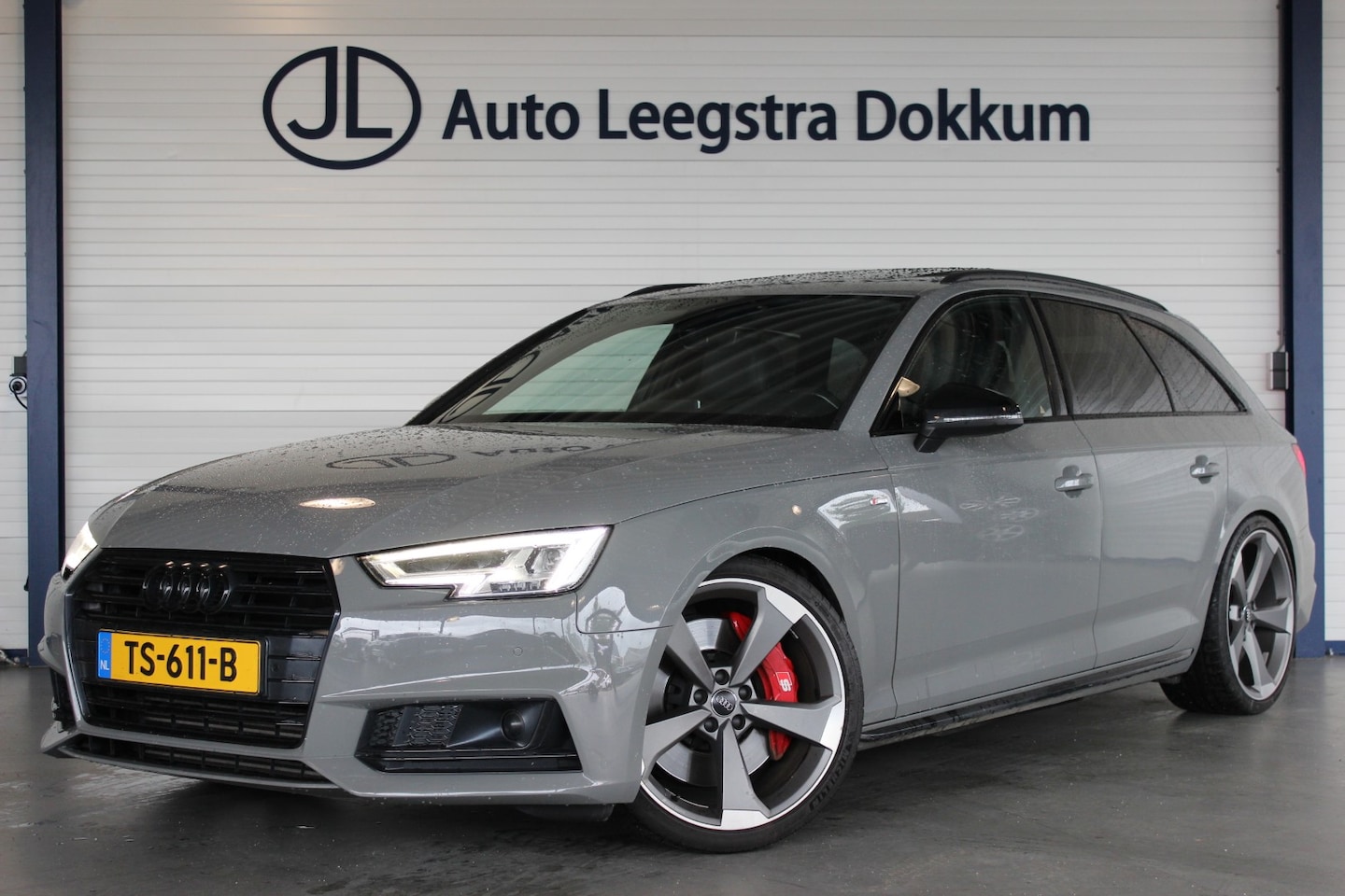 Audi A4 Avant - 2.0 TFSI MHEV S-Line Black Edition Pano | Standkachel | Keyless | Trekhaak | Virtual Cockp - AutoWereld.nl