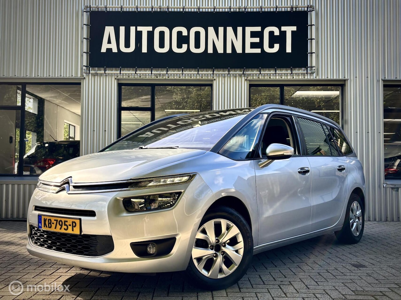 Citroën Grand C4 Picasso - 1.2 PureTech. 7 PERSOONS, NAVI, TREKHAAK - AutoWereld.nl