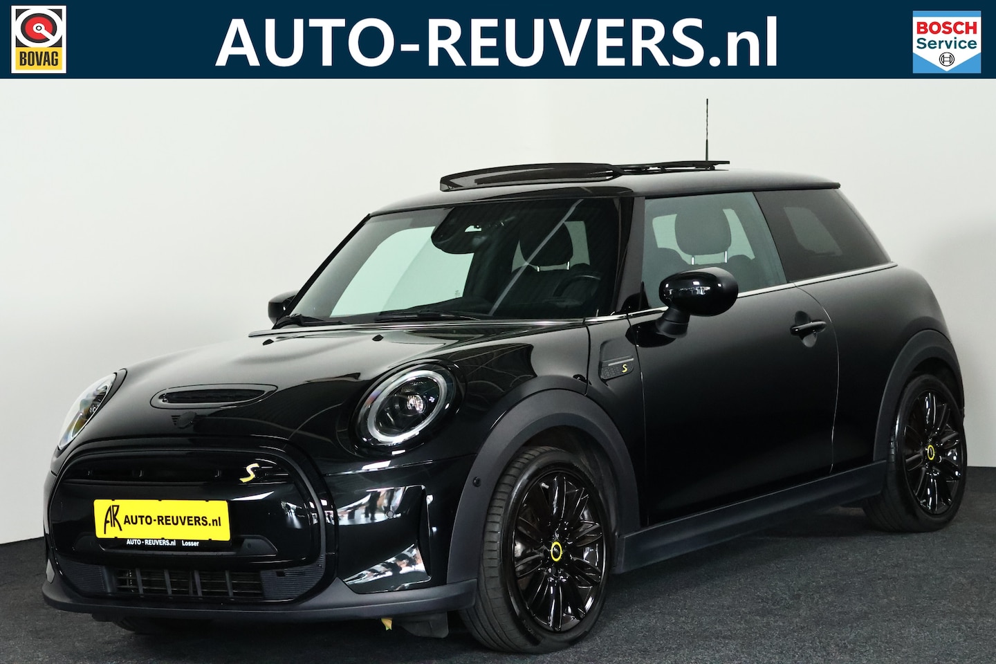 MINI Electric - Cooper MINI Yours 33 kWh / LED / Opendak / Leder / HarmanKardon / HUD - AutoWereld.nl