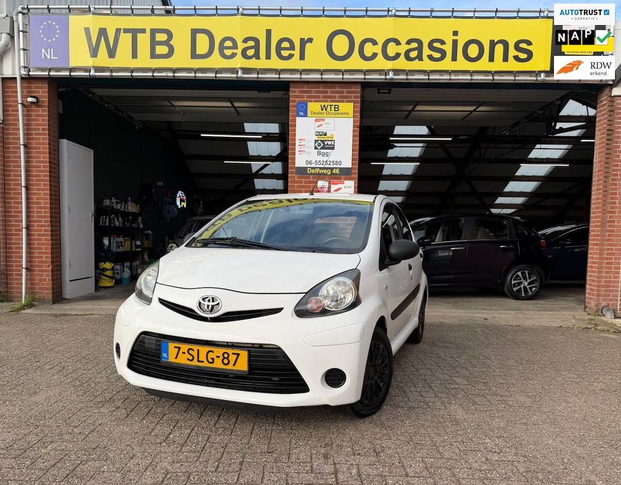 Toyota Aygo - 1.0 VVT-i Now 1.0 VVT-i Now, 5-deurs, Airco, Dealer oh., 2e Eig. - AutoWereld.nl