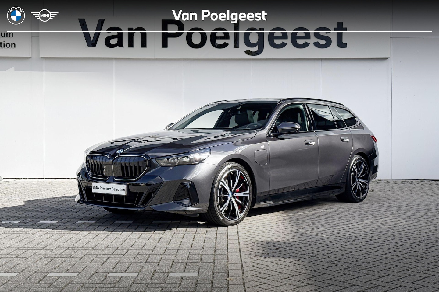 BMW 5-serie Touring - 530e | M Sport | Panoramadak |  Innovation Pack | - AutoWereld.nl