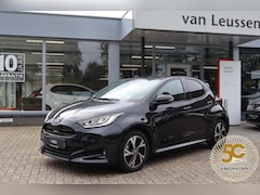 Toyota Yaris - 1.5 Hybrid STYLE DODEHOEK DETECTIE STUUR&STOELVERW. LED KEYLESS APPLE/ANDROID