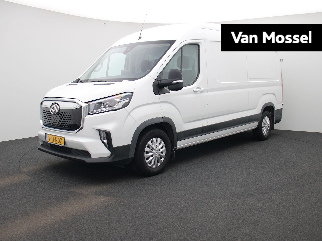 Maxus eDeliver 9 - L3H3 Business 72 kWh | Airco | Stoelverwarming | Apple/Android Carplay | DAB+ | Multifunct - AutoWereld.nl