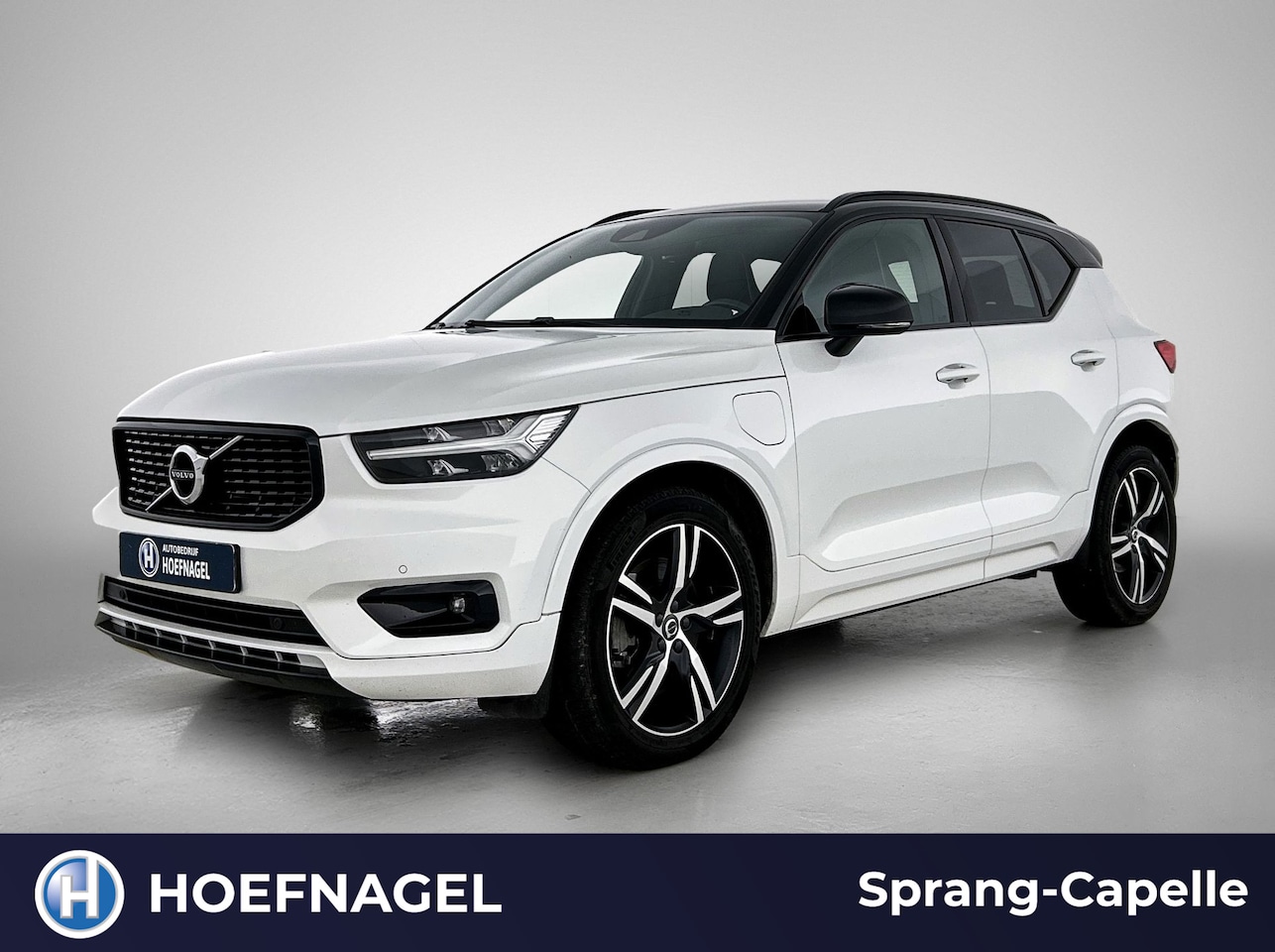 Volvo XC40 - 1.5 T5 Recharge R-Design | Camera | Navigatie | CarPlay | Adaptive Cruise | - AutoWereld.nl