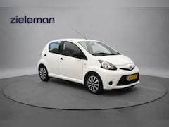 Toyota Aygo - 1.0 VVT-i Now 5 Deurs - Airco, Navi, Trekhaak, Nieuwe APK
