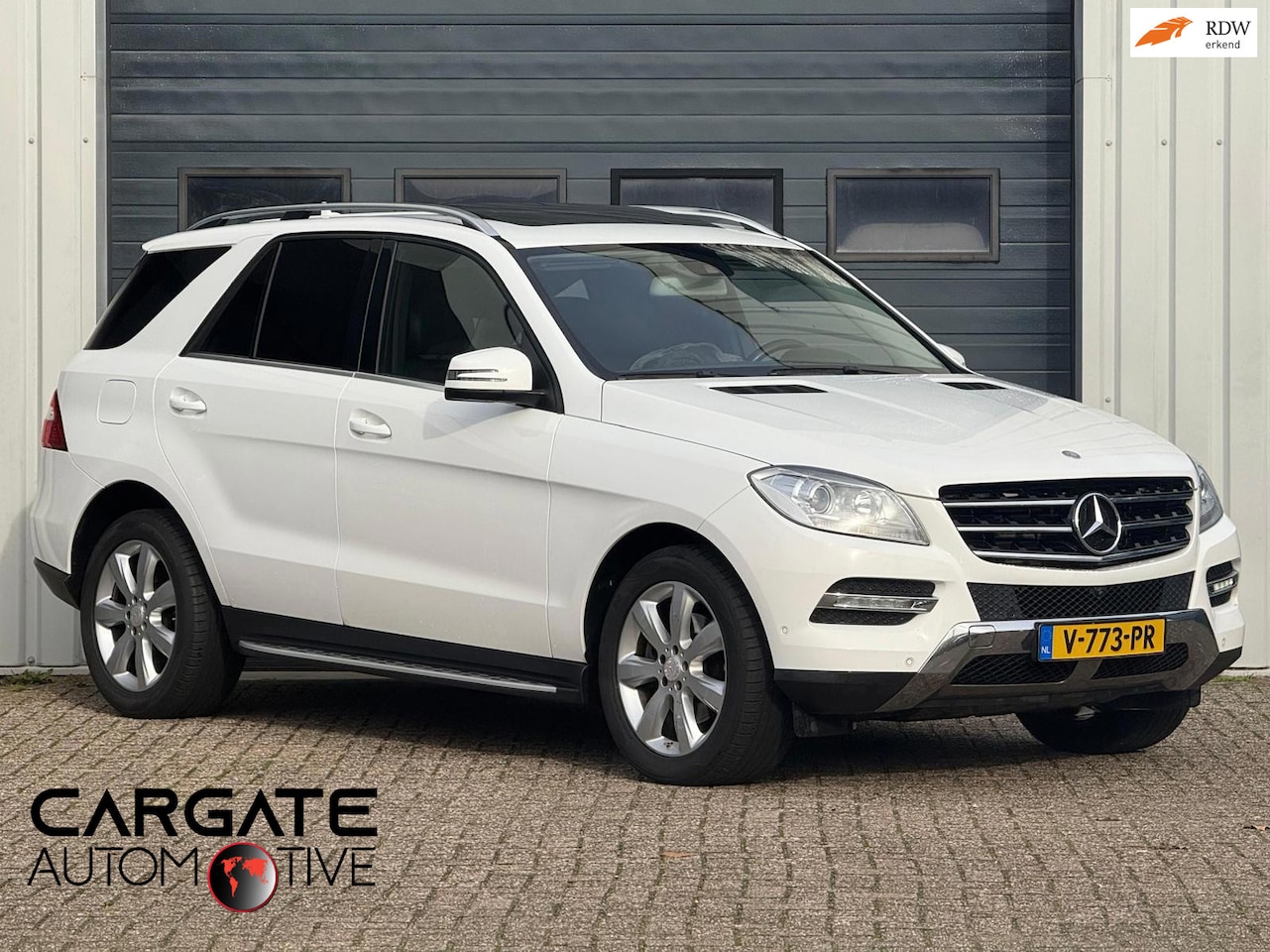 Mercedes-Benz ML-klasse - 250 BLUETEC 4MATIC Softclose|Groot-onderhoud|Apk|Dak|Navi|CC|360|Afneembaar-trekhaak - AutoWereld.nl