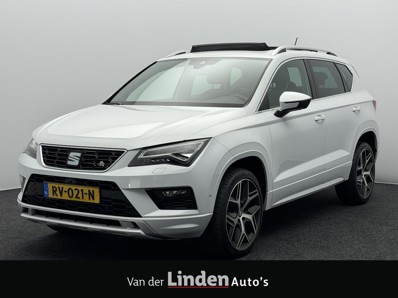 SEAT Ateca - 1.4 EcoTSI FR Automaat | Trekhaak Wegklapbaar | Panoramadak | Navigatie | 360 Camera | 19 - AutoWereld.nl