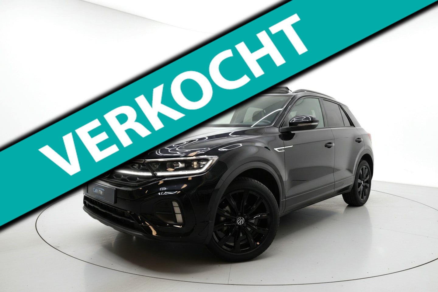 Volkswagen T-Roc - 1.5 TSI 2x R Line PANO VIRTUAL KEYLESS IQ - AutoWereld.nl
