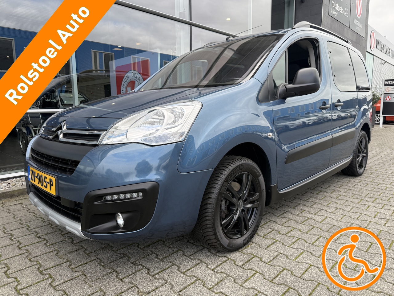 Citroën Berlingo - 3+1 Rolstoelauto 1.2 PureTech XTR (Zeer nette Berlingo met knielsysteem en automatische op - AutoWereld.nl