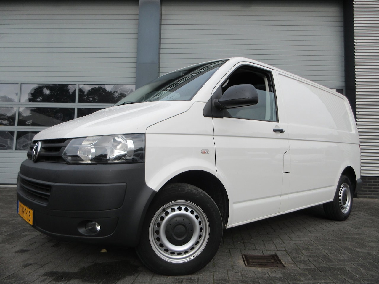 Volkswagen Transporter - 2.0 TDI L1H1 airco trekhaak - AutoWereld.nl