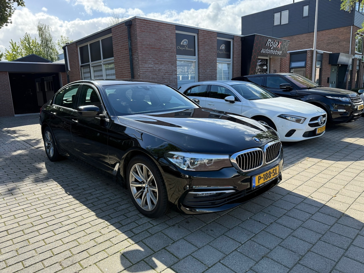 BMW 5-serie - 520d Corporate Lease High Executive LED - CAMERA - LANE ASSIST. - AutoWereld.nl
