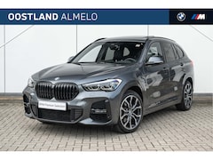 BMW X1 - xDrive25e M Sport Automaat / Panoramadak / Trekhaak / Sportstoelen / Head-Up / Achteruitri
