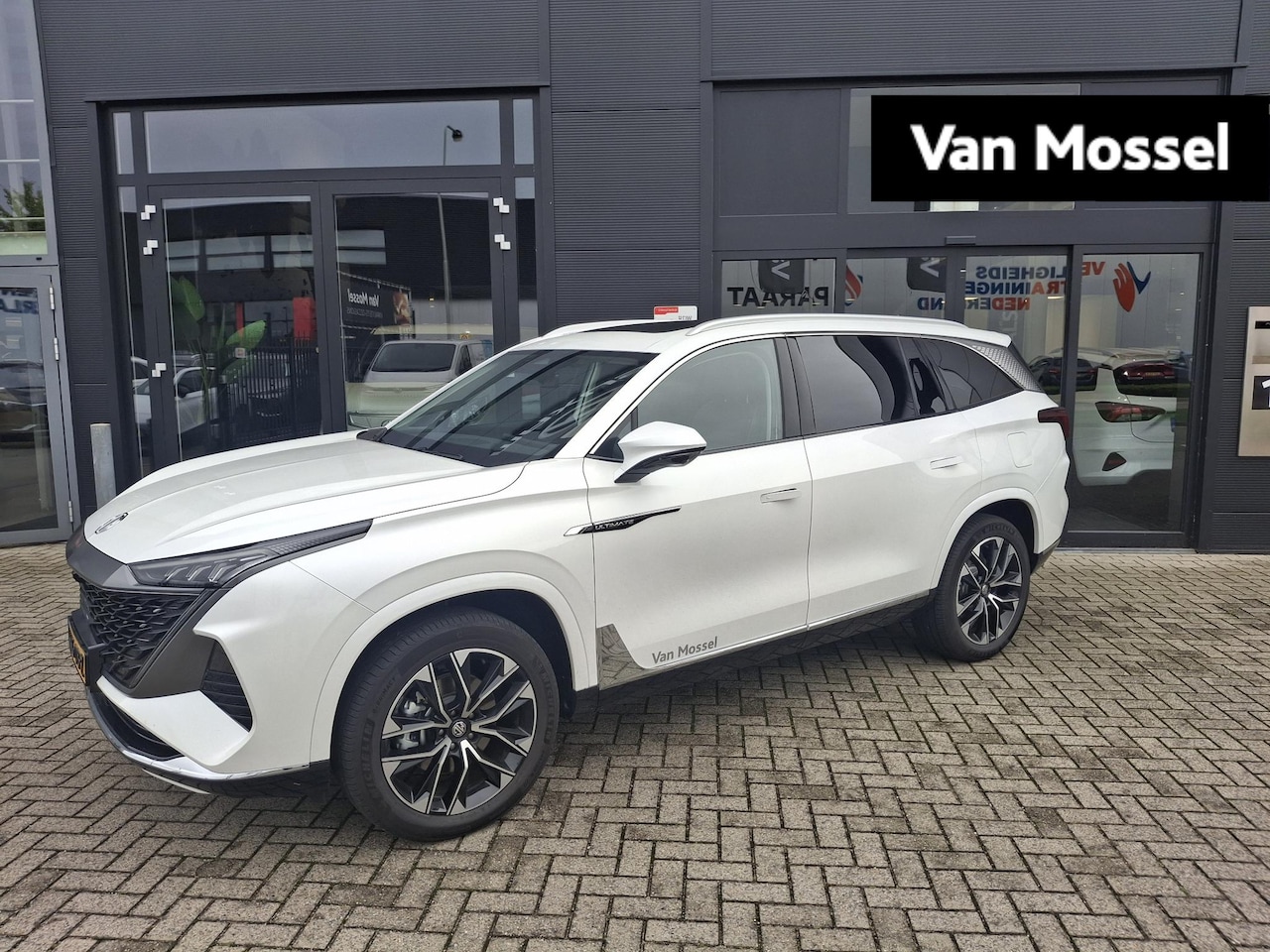 MG MGS9 - 1.5 Premium Plug-in Hybrid | Trekhaak | Panoramdak | 7 Zits | Lichtmetaal | - AutoWereld.nl