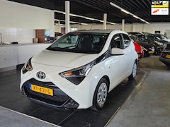 Toyota Aygo - 1.0 VVT-i x-play/AIRCO/CAMERA/HISTORIE/N.A.P/