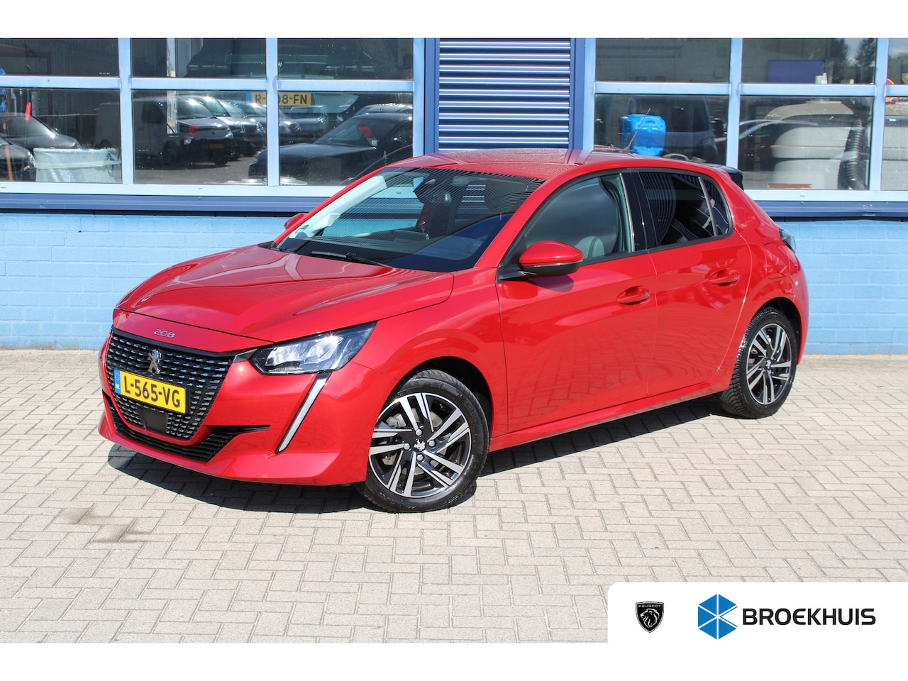 Peugeot 208 - 1.2 PureTech Allure Pack Automaat Navigatie | Trekhaak | Cruise Control | Climate Control - AutoWereld.nl