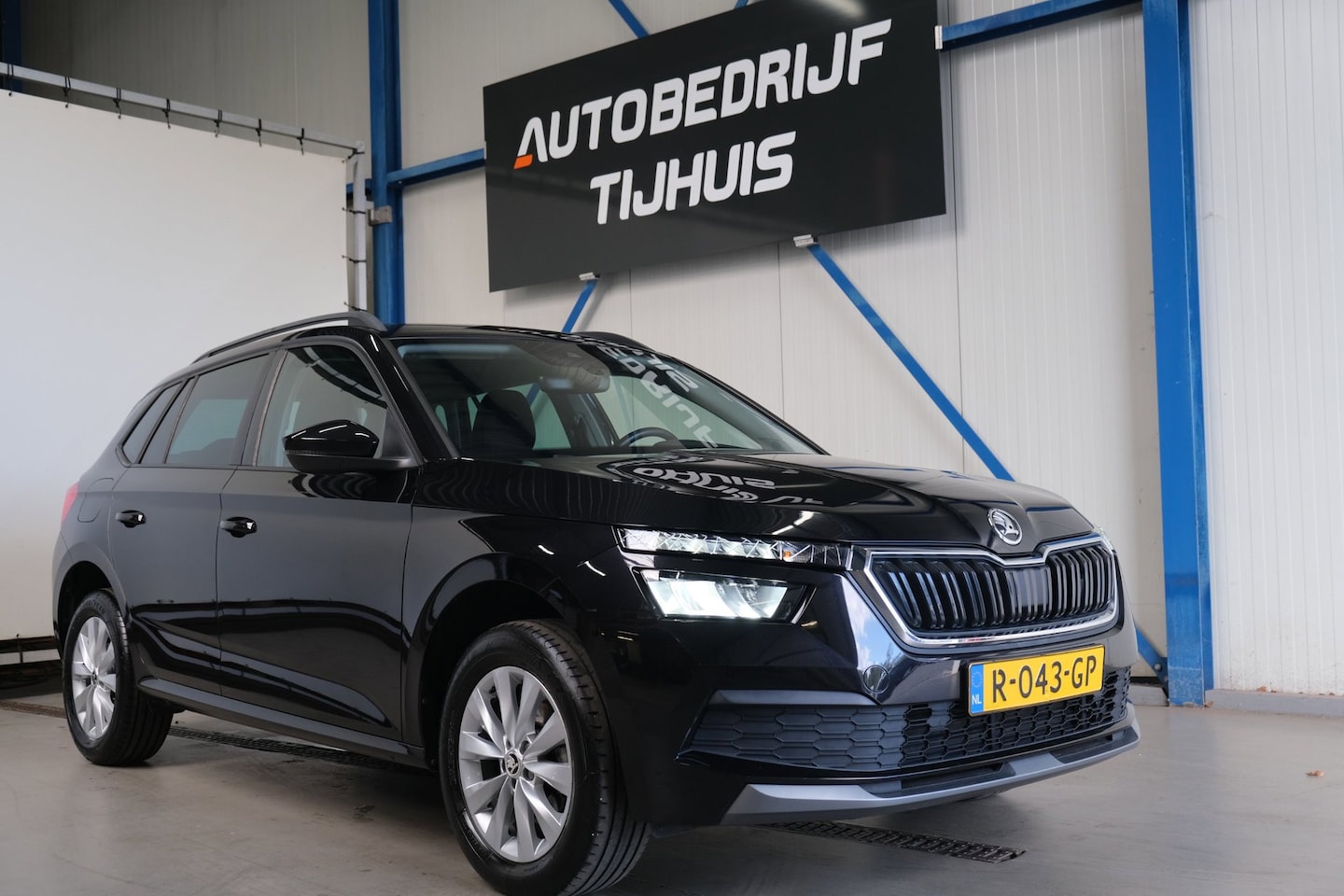 Skoda Kamiq - 1.0 TSI Business Edition - N.A.P. Airco, Cruise, PDC, Carplay, Trekhaak. - AutoWereld.nl