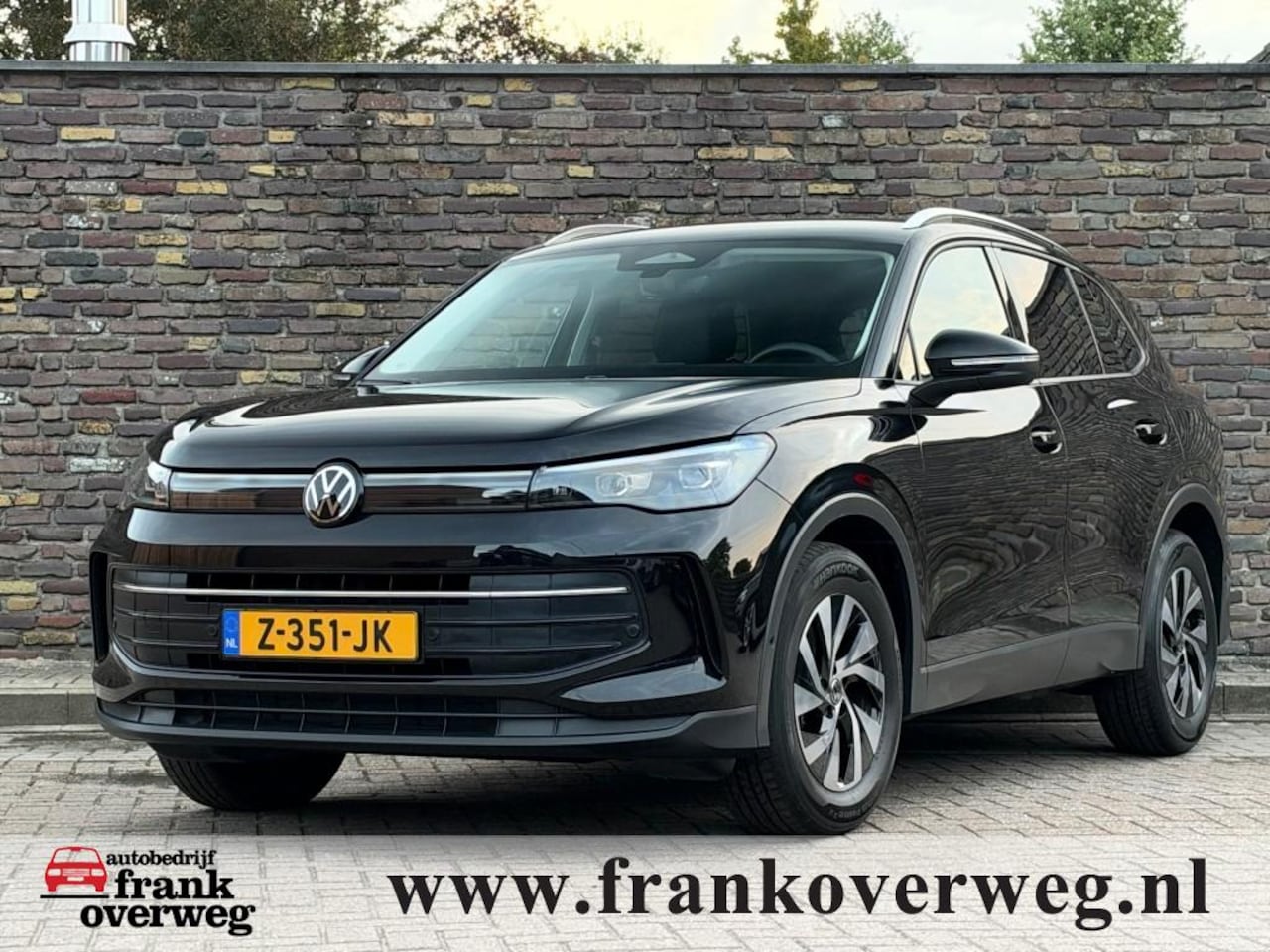 Volkswagen Tiguan - 1.5 ETSI LIFE Edition Massage stoelen Leer Camera - AutoWereld.nl