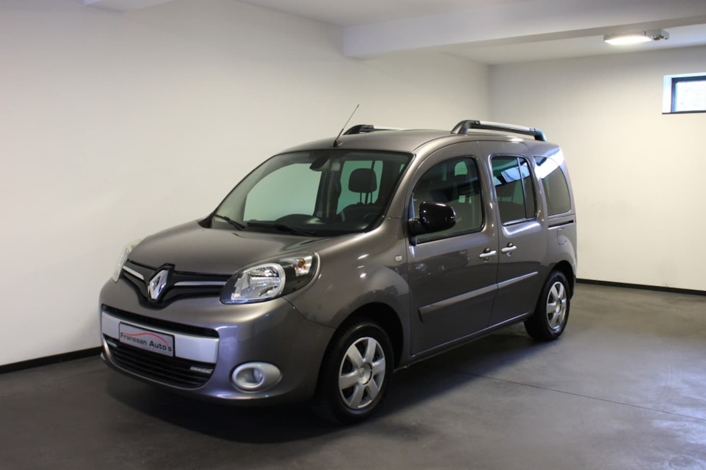 Renault Kangoo Family - 1.2 TCe Family 1.2 TCe, Airco, Elektr. ramen, Bluetooth, Stoelverw. - AutoWereld.nl