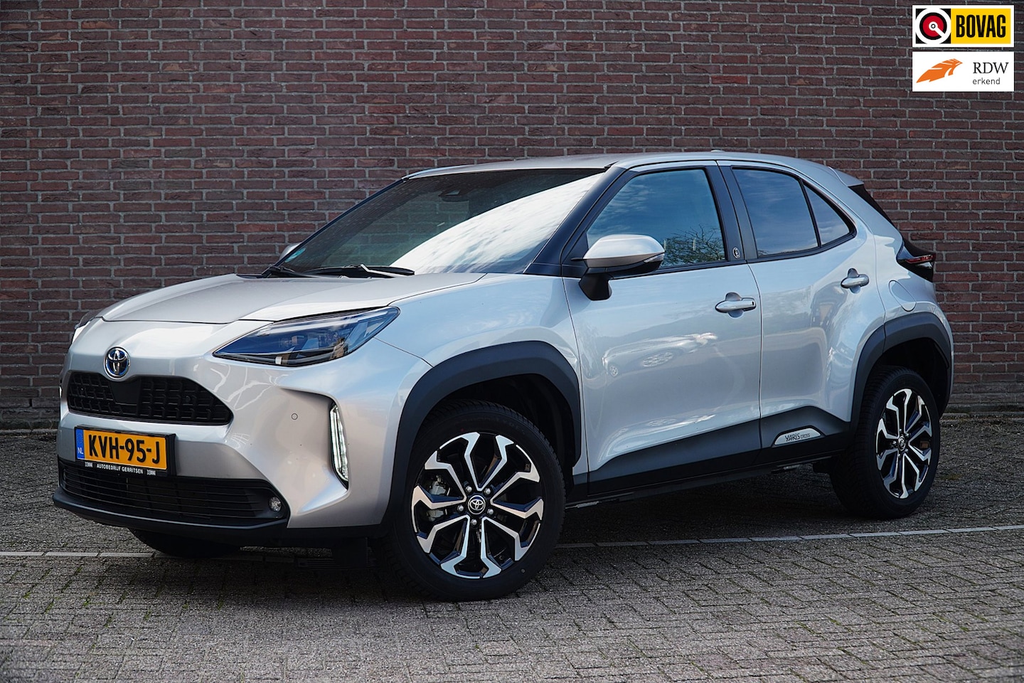 Toyota Yaris Cross - 1.5 Hybrid 115 First Edition, Nav, carplay, stoelverw, PDC V+A, Cruise, Climat, dodehoek d - AutoWereld.nl