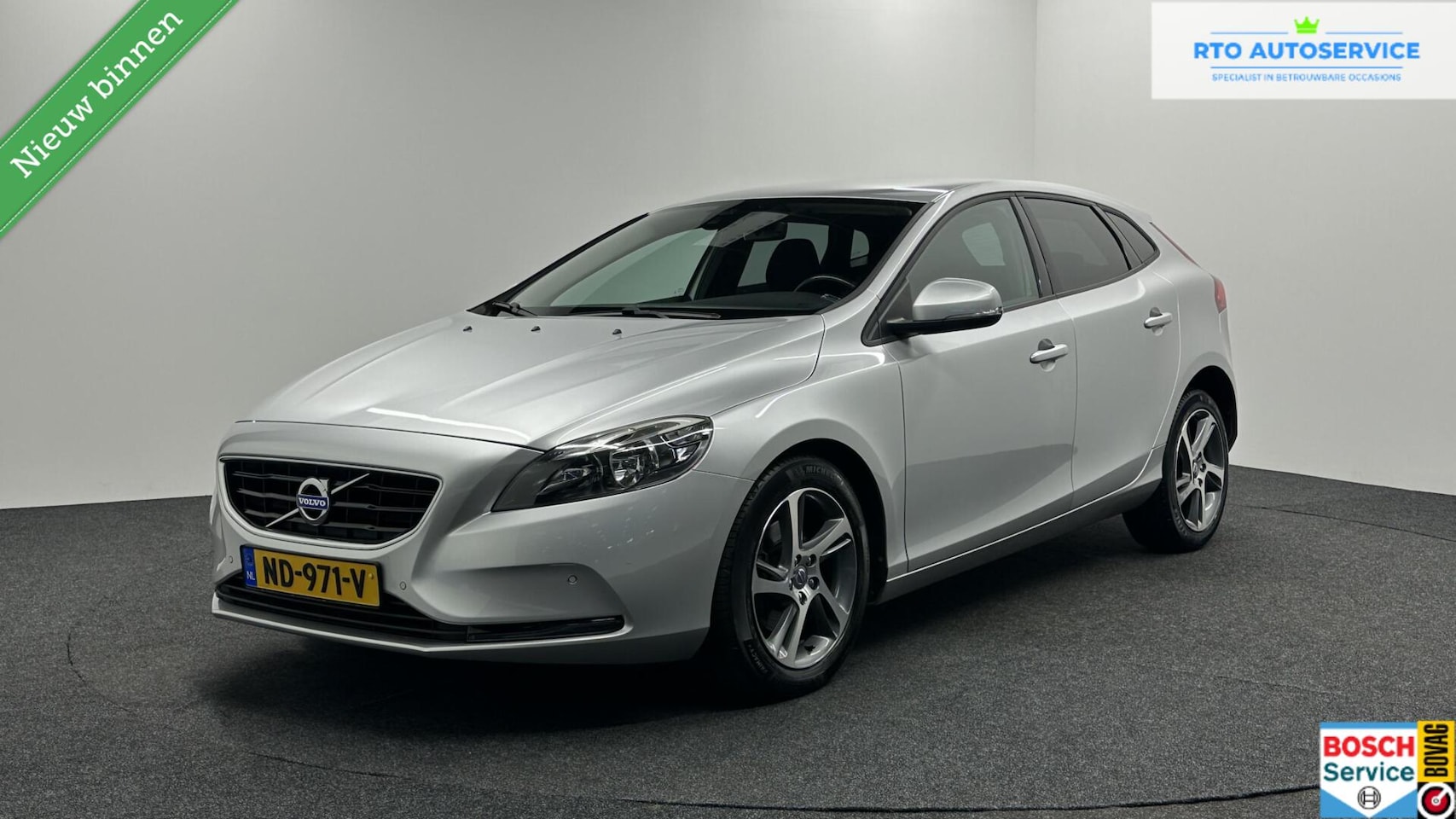 Volvo V40 - 2.0 T2 Summum NAVI LM CRUISE STOELVERWARMING 108000 KM. - AutoWereld.nl