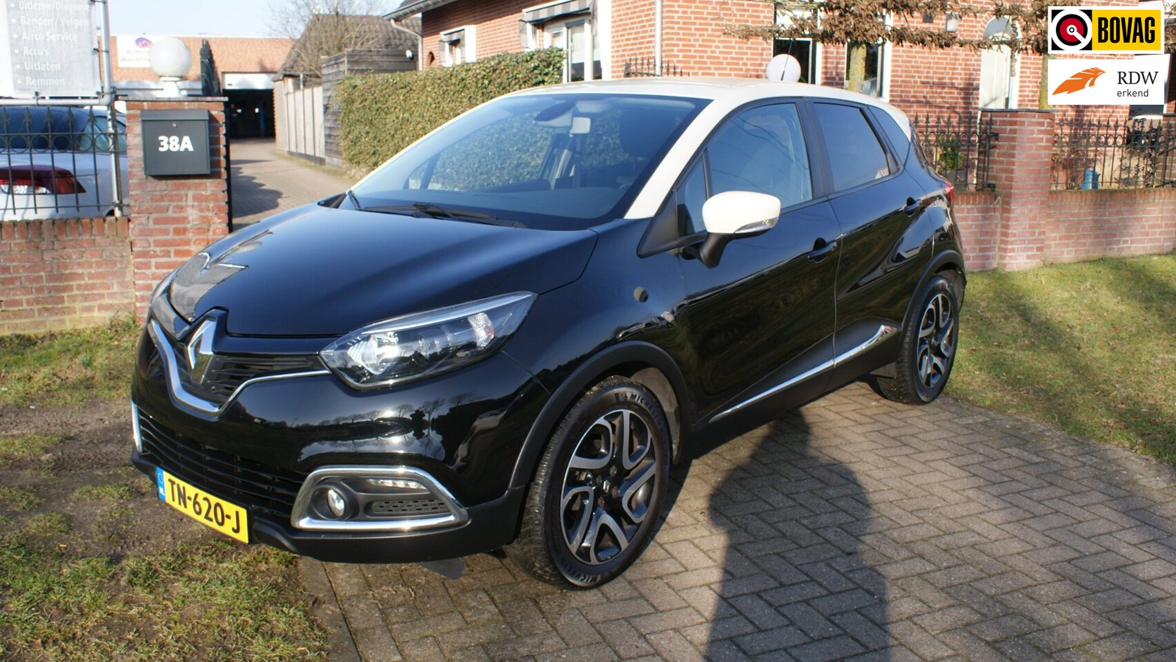 Renault Captur - 0.9 TCe Helly Hansen - AutoWereld.nl
