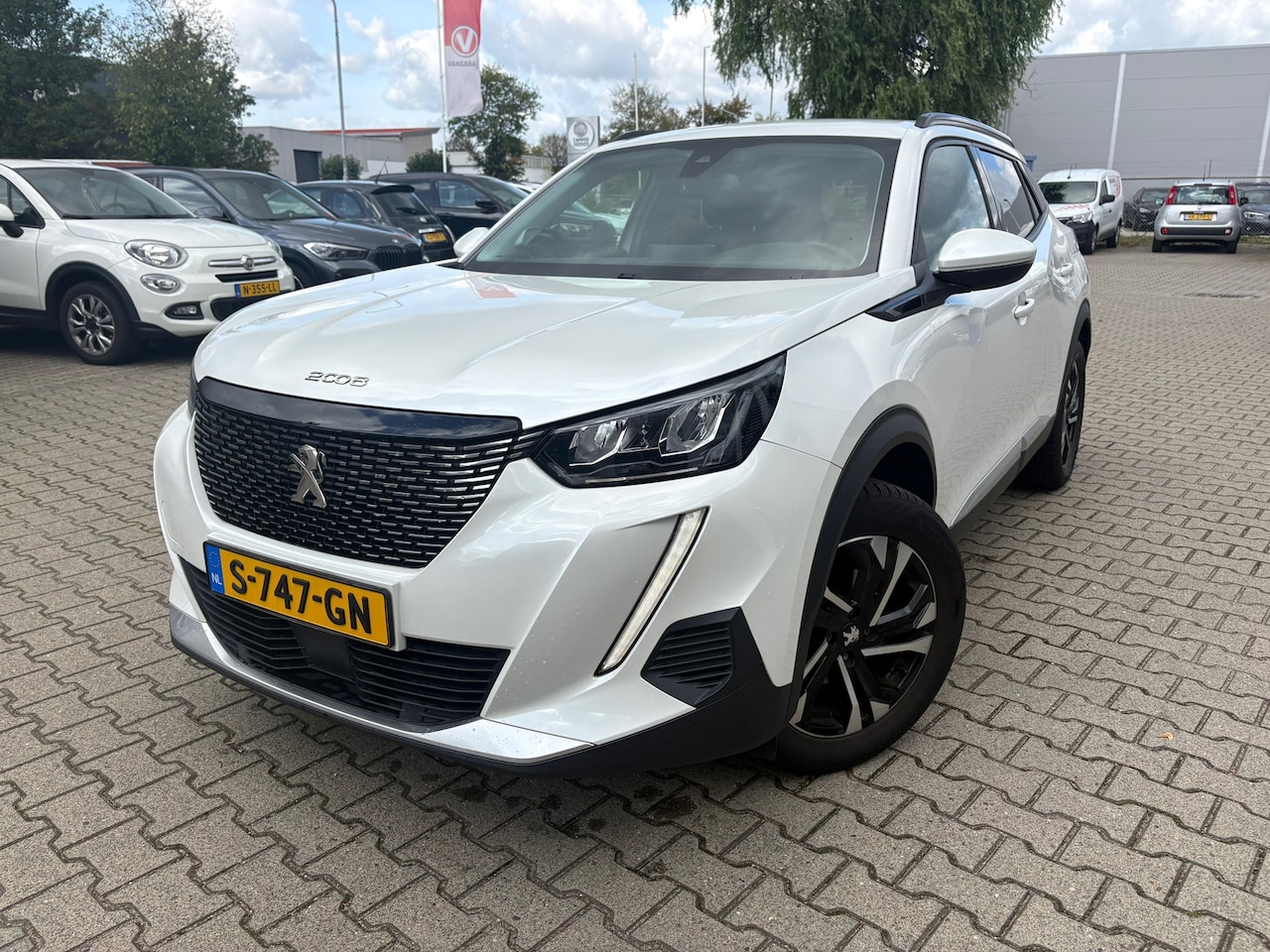 Peugeot 2008 - 1.2 PureTech Allure Pack 1.2 PureTech Allure Pack - AutoWereld.nl