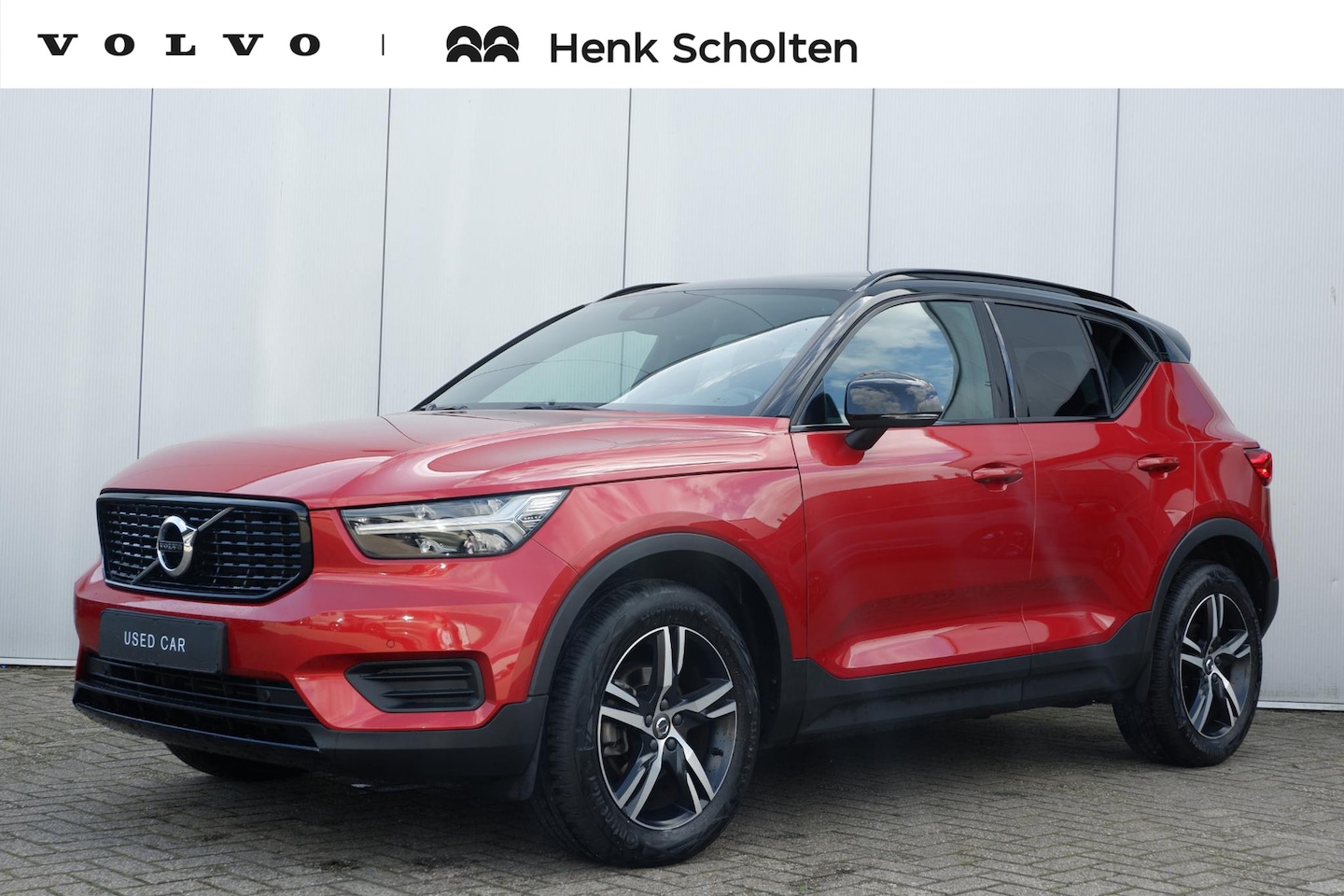 Volvo XC40 - 1.5 T3 Automaat R-Design | Panoramadak | Trekhaak | Lederen bekleding | 18 inch lichtmetal - AutoWereld.nl