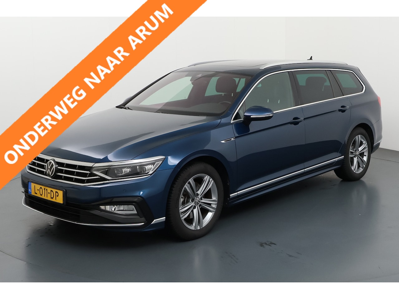 Volkswagen Passat Variant - 2.0 TDI 150PK DSG R-Line NL-AUTO PANO | H-LEER | LED | ADAPT. CRUISE | ECC - AutoWereld.nl