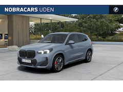 BMW X1 - xDrive25e M Sport Automaat / Panoramadak / Trekhaak / Sportstoelen / Adaptieve LED / Head