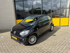 Volkswagen Up! - 1.0 high up Airco & 4 seizoenenbanden