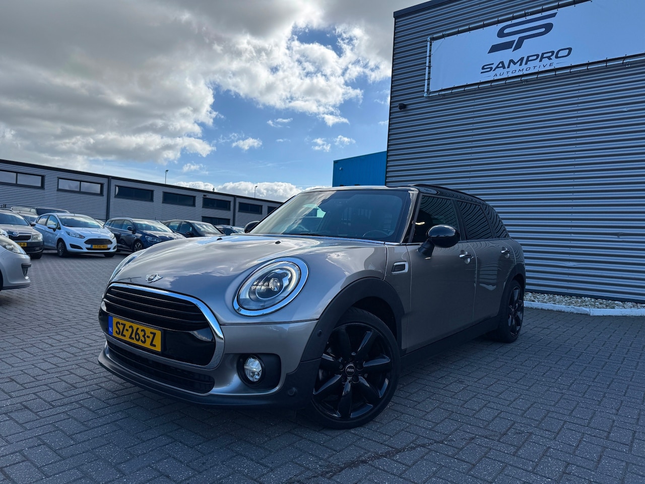 MINI Clubman - 1.5 Cooper Chili Hyde Park | pano| - AutoWereld.nl