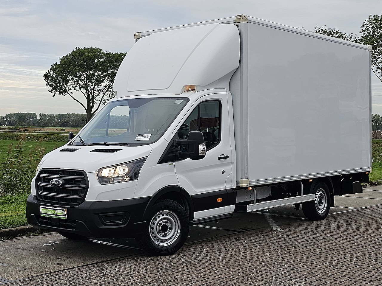 Ford Transit - 350 2.0 TDCI Ambiente Skeletal Airco, Oh-historie, Laadklep, Zijdeur, Spoiler, Lat-om-Lat - AutoWereld.nl