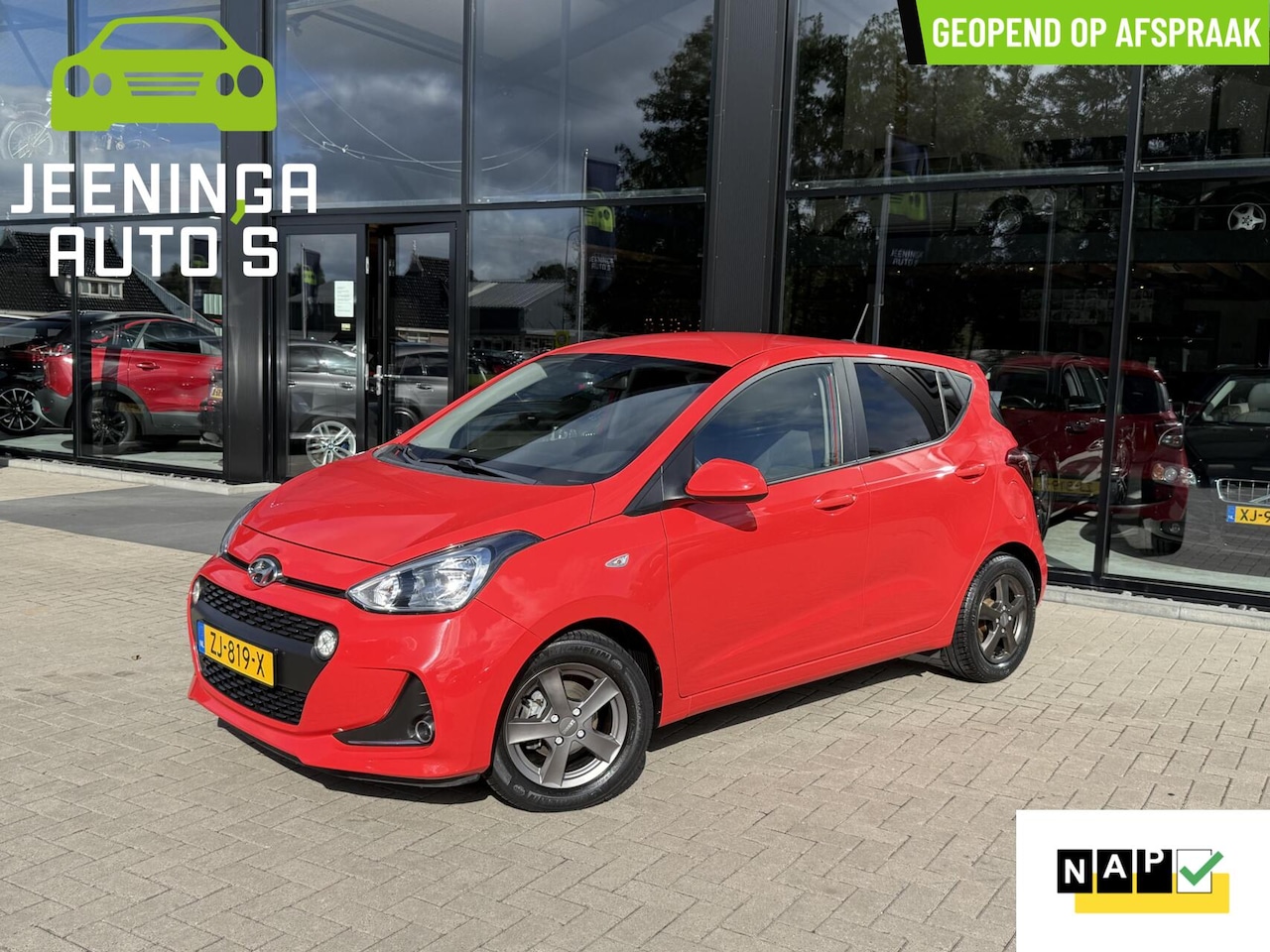 Hyundai i10 - 1.0i Comfort|Airco|Navi|PDC|NAP - AutoWereld.nl
