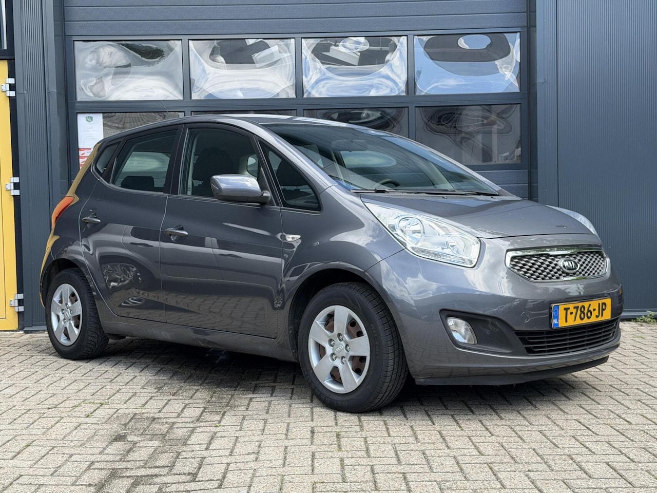 Kia Venga - 1.4 CVVT | Airco | stoelverwarming - AutoWereld.nl