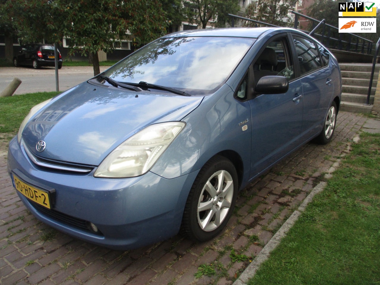 Toyota Prius - 1.5 VVT-i Comfort 1.5 VVT-i Comfort - AutoWereld.nl