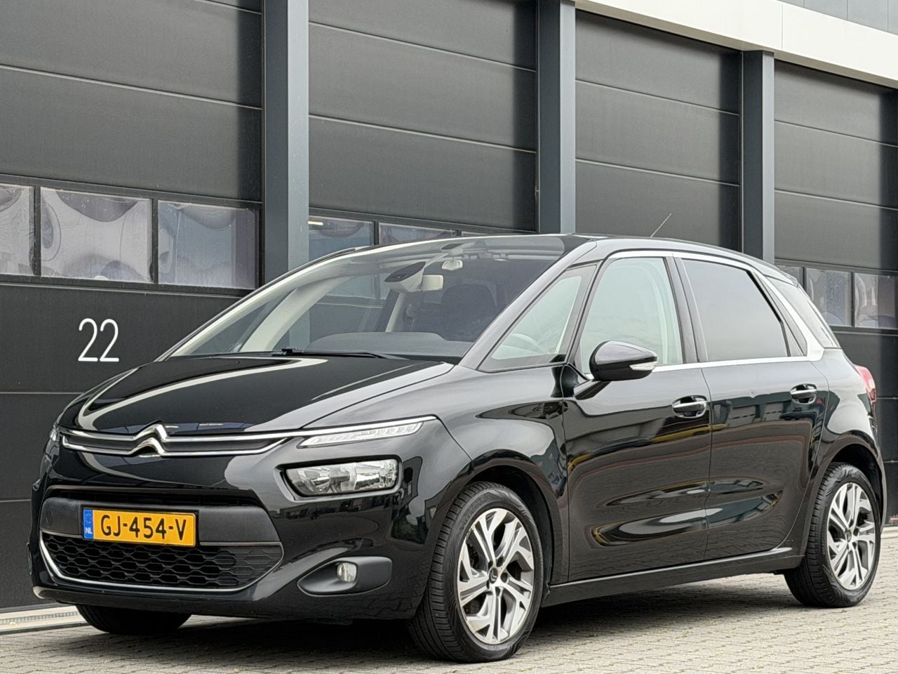 Citroën C4 Picasso - 2.0 HDi Navi Camera Clima EURO-6 - AutoWereld.nl