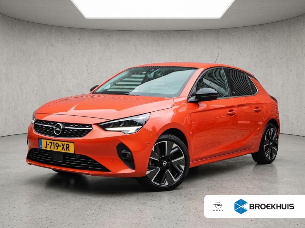 Opel Corsa-e - Elegance 50 kWh | Adaptive Cruise | Keyless | Climate Control | Led verlichting | Apple Ca - AutoWereld.nl