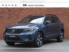Volvo XC40 - B4 Plus Dark | Trekhaak, inklapbaar | Panoramisch schuif-/ kanteldak | Stoel-/ stuurwielve