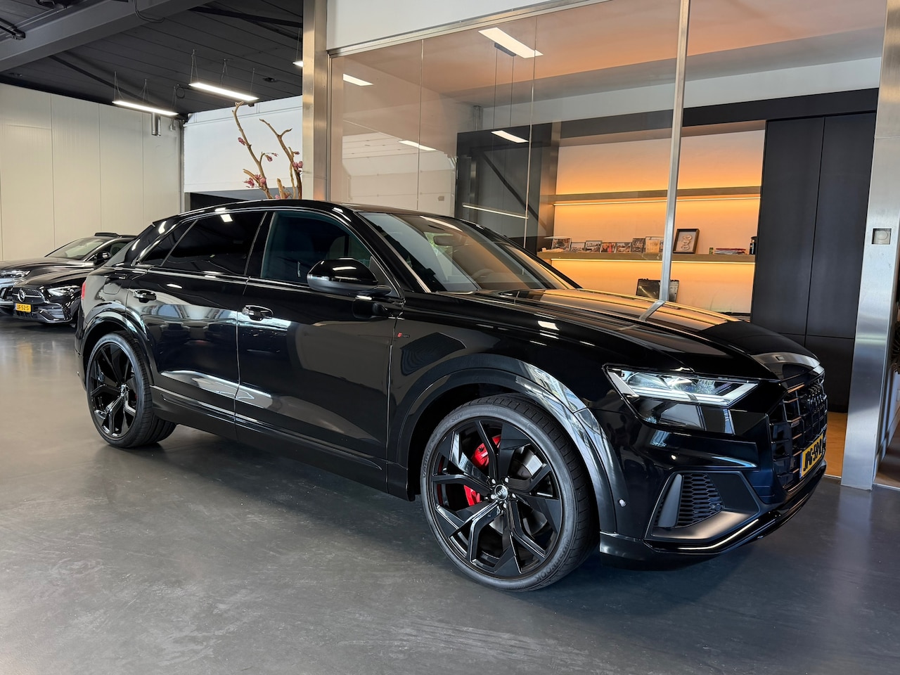 Audi Q8 - 55 TFSI e quattro Pano Luchtvering B&O - AutoWereld.nl