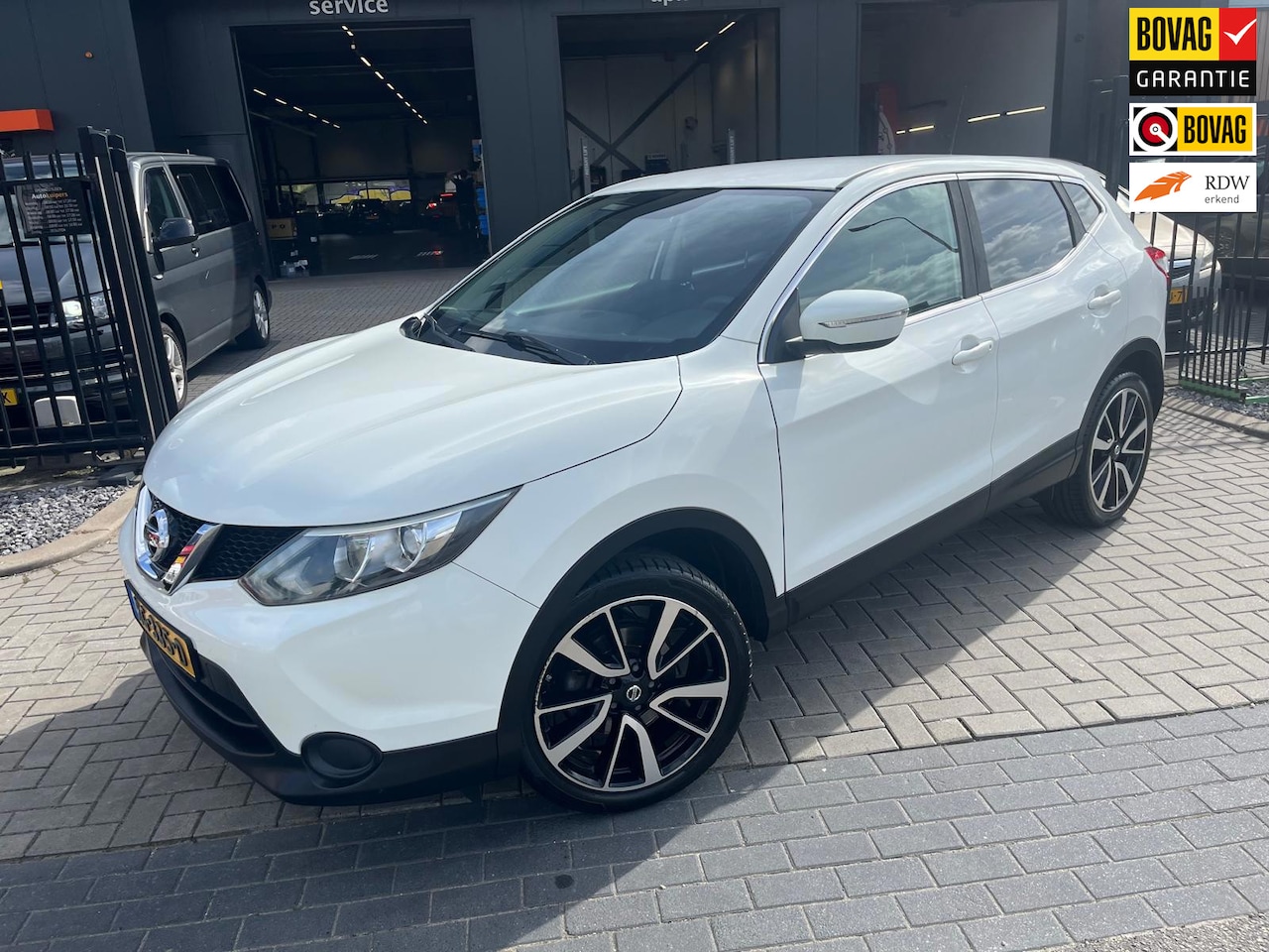 Nissan Qashqai - 1.2 Visia 1.2 Visia , nieuwe ketting - AutoWereld.nl