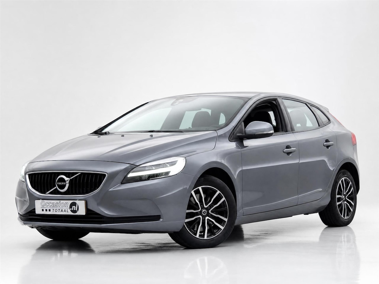 Volvo V40 - 1.5 T2 Polar+ | Automaat | Full LED | Stoelverwarming - AutoWereld.nl